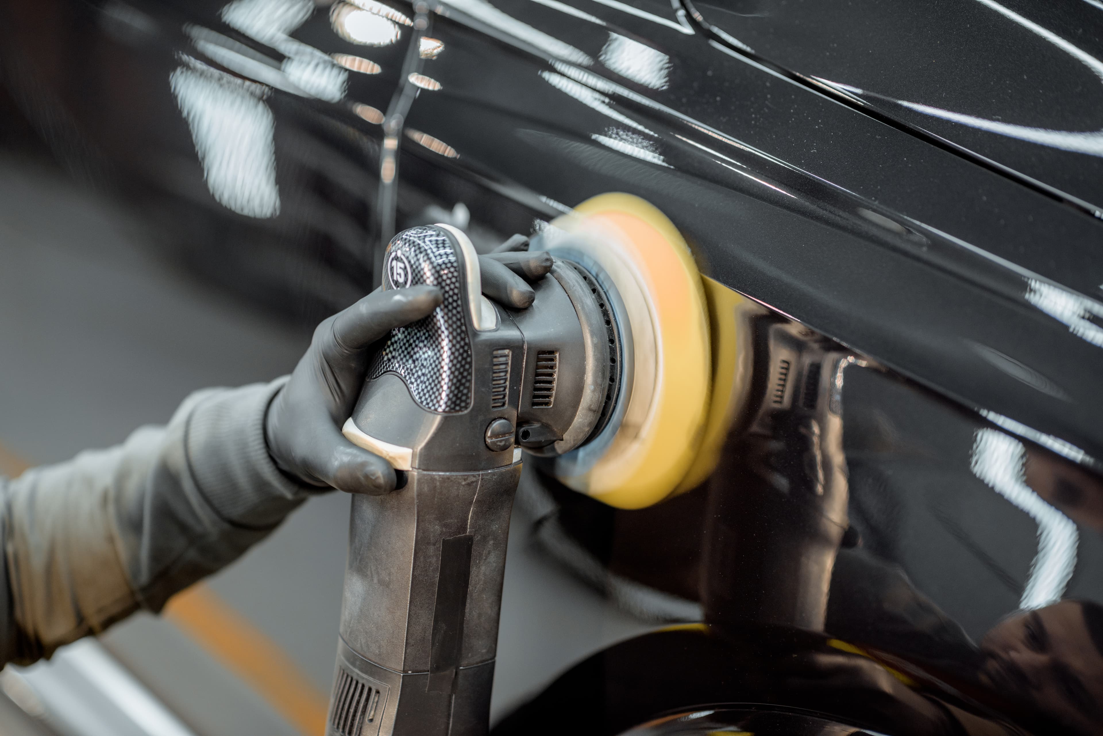 Auto detailing werk 1 — CleanCrew Den Haag